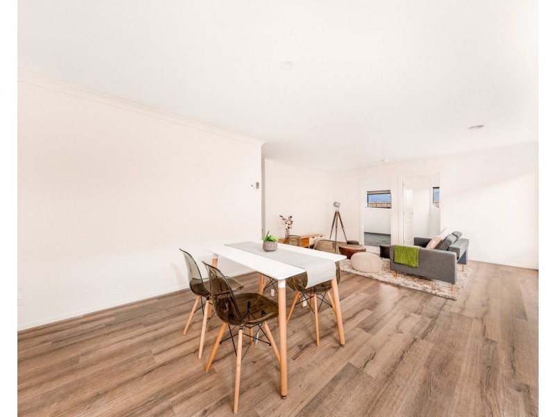 27 Tara Boulevard, Officer VIC 3809