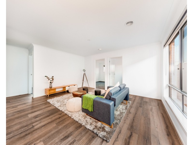 27 Tara Boulevard, Officer VIC 3809