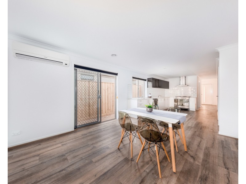 27 Tara Boulevard, Officer VIC 3809