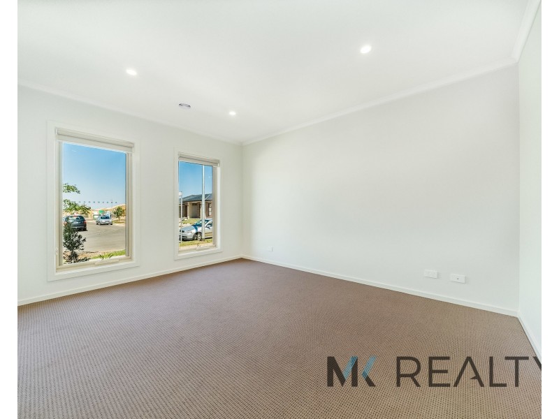 11 Ballentine Street, Tarneit VIC 3029