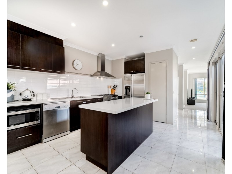65 **under Contract **moorookyle Avenue, Tarneit VIC 3029