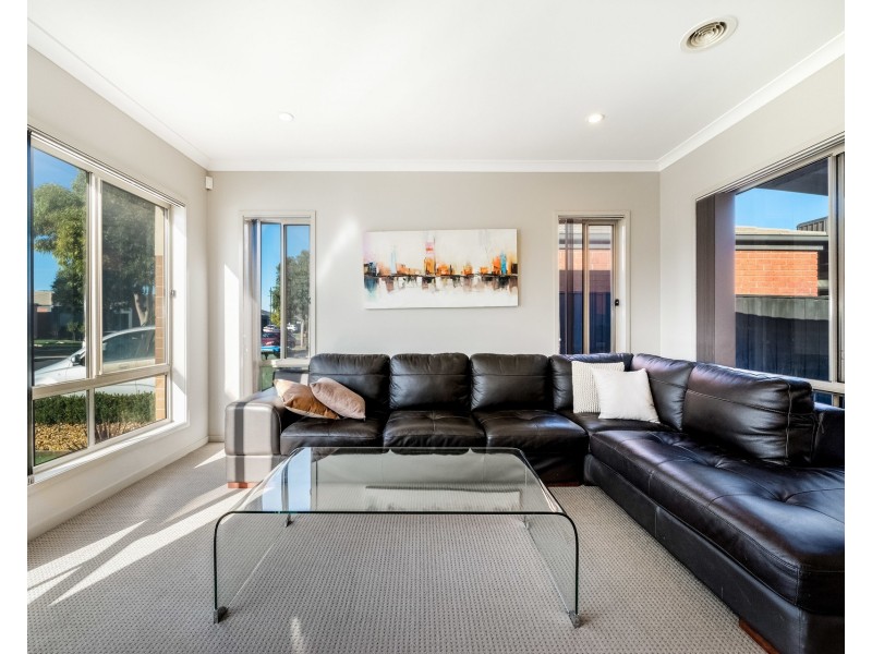 65 **under Contract **moorookyle Avenue, Tarneit VIC 3029
