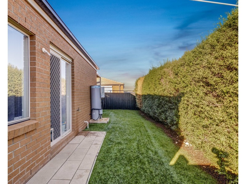 65 **under Contract **moorookyle Avenue, Tarneit VIC 3029