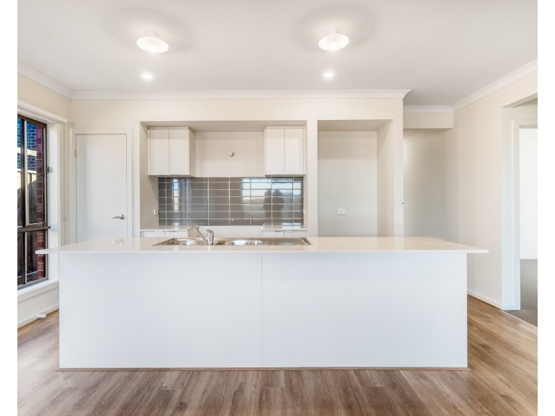 24 Wheat Avenue, Truganina VIC 3029