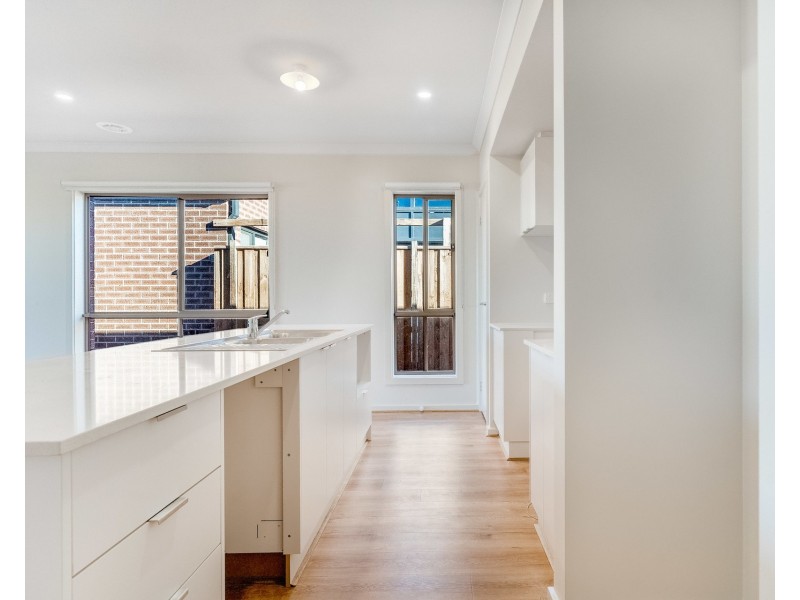 24 Wheat Avenue, Truganina VIC 3029