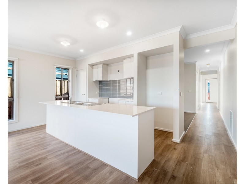 24 Wheat Avenue, Truganina VIC 3029