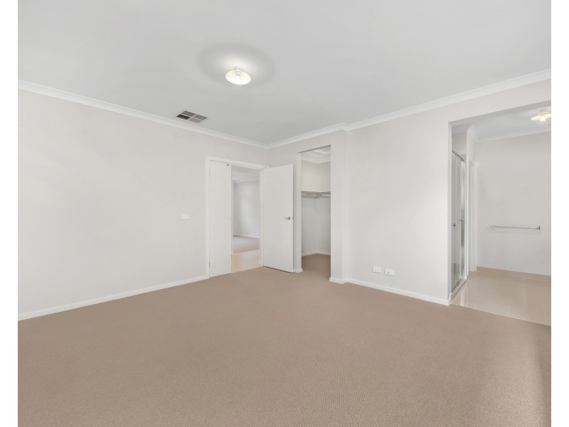 8 Merriweather Street, Truganina VIC 3029