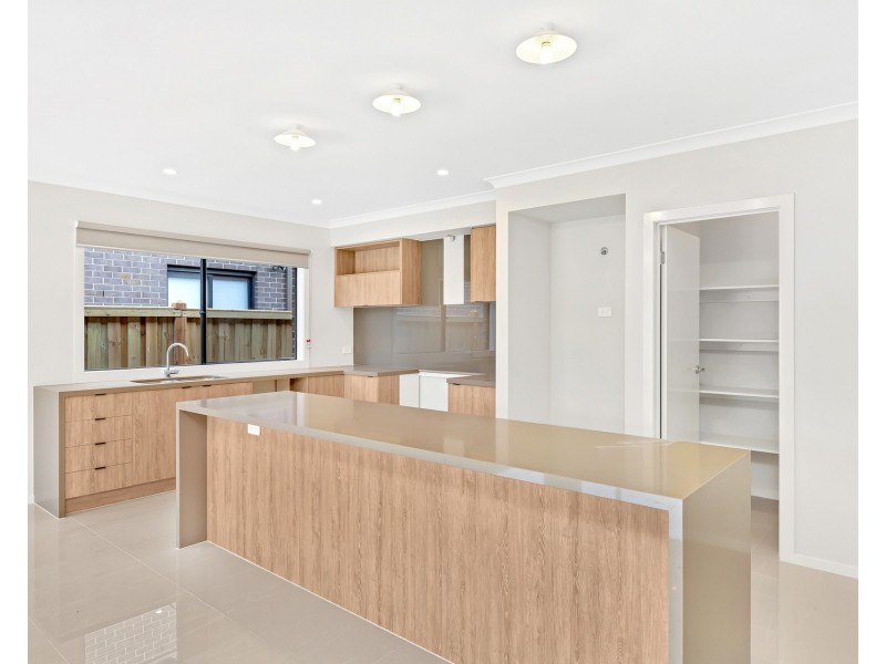 8 Merriweather Street, Truganina VIC 3029