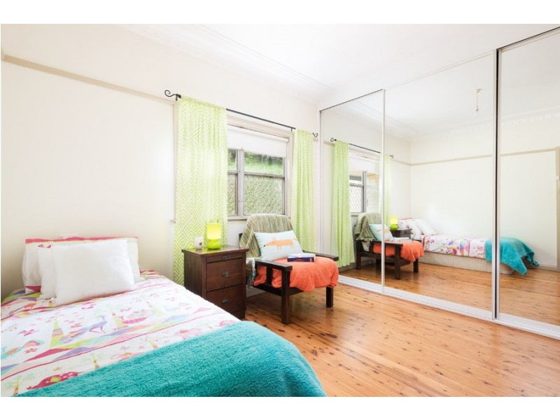 10 Novara Crescent, Como NSW 2226