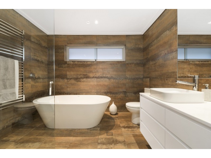 8 Manning Street, Oyster Bay NSW 2225