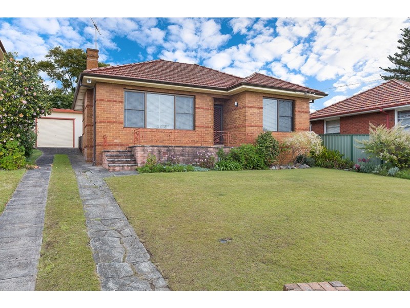 4 Urunga Parade, Miranda NSW 2228