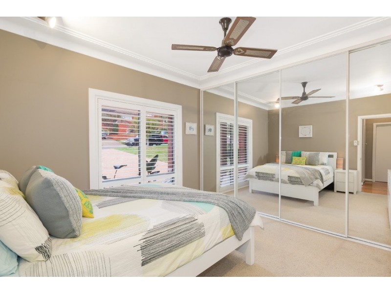 43 Oak Road, Kirrawee NSW 2232