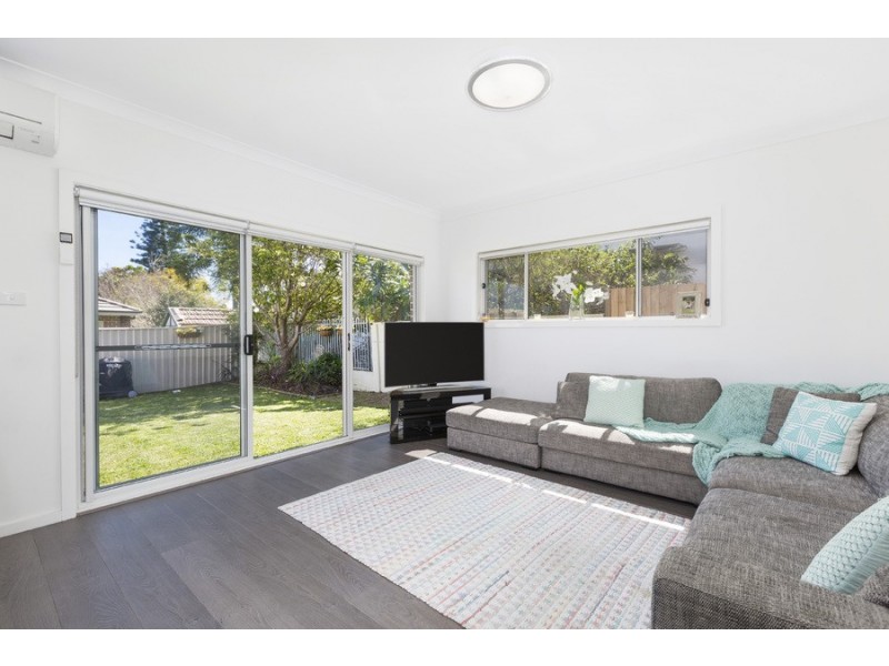 2/191 Acacia Road, Kirrawee NSW 2232