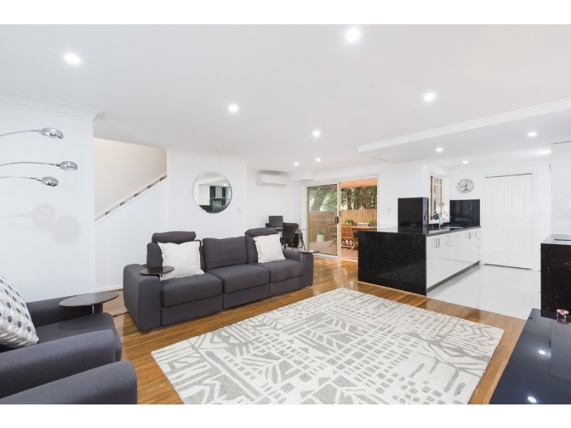 6/80-82 Flora Street, Kirrawee NSW 2232