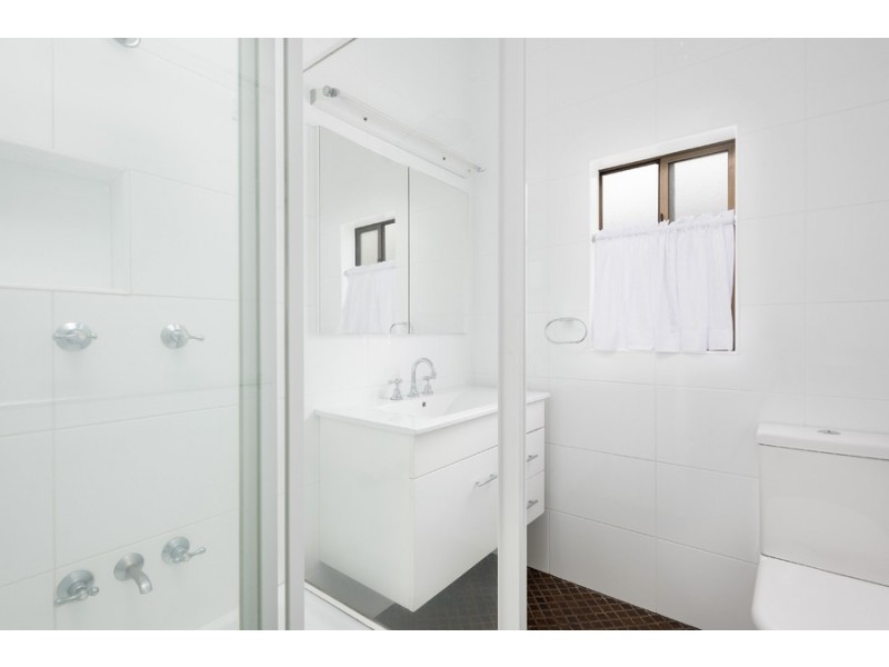 14 Leonay Street, Sutherland NSW 2232