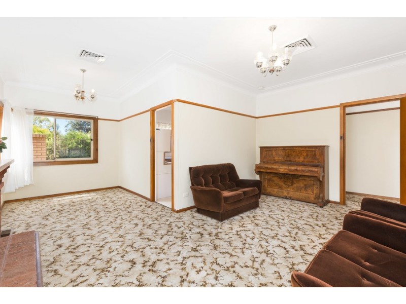 27 Tergur Crescent, Caringbah NSW 2229