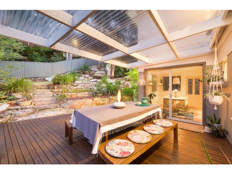 3 Mikarie Place, Kirrawee NSW 2232