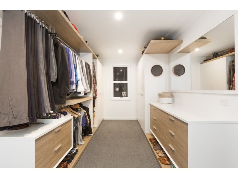 3 Mikarie Place, Kirrawee NSW 2232