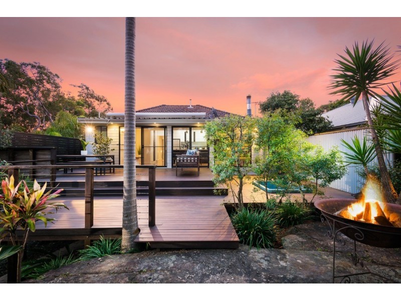 4 Evans Street, Como NSW 2226