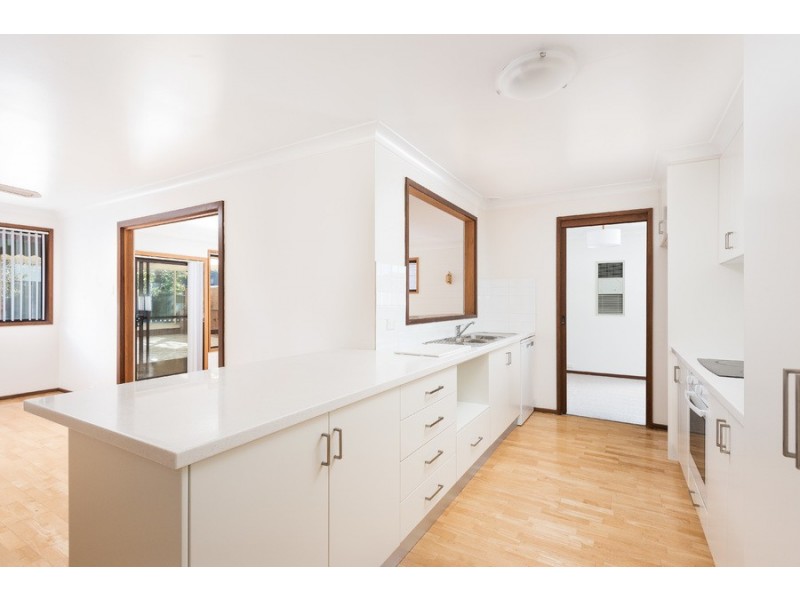 39 Tea Tree Place, Kirrawee NSW 2232