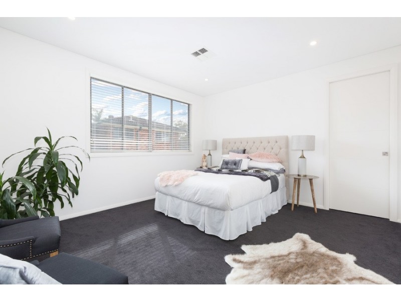 2/29-31 Gannons Road, Caringbah NSW 2229