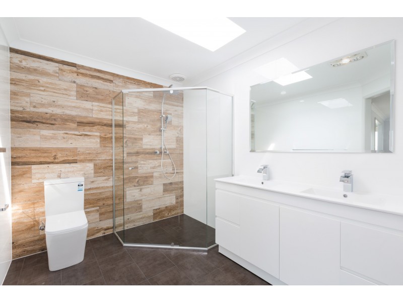 33 Venetia Street, Sylvania NSW 2224