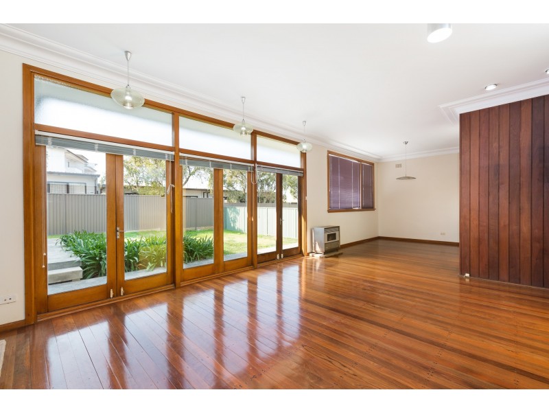 19 Queanbeyan Avenue, Miranda NSW 2228