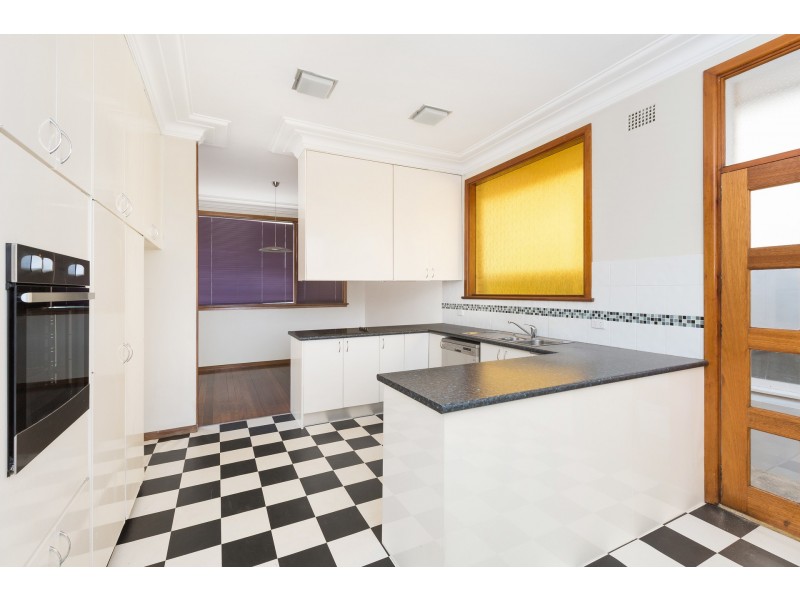 19 Queanbeyan Avenue, Miranda NSW 2228