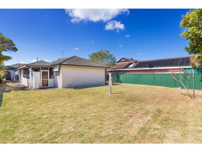 6 Mirbelia Place, Caringbah NSW 2229