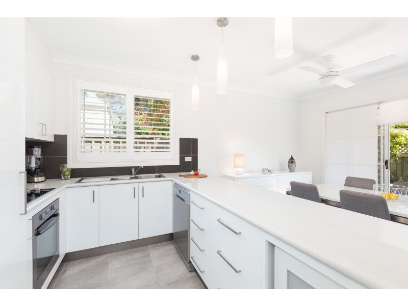 2/425 President Avenue, Kirrawee NSW 2232