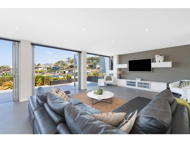 62 Grandview Parade, Caringbah South NSW 2229