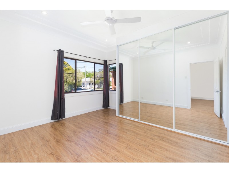 51 Oakwood Street, Sutherland NSW 2232