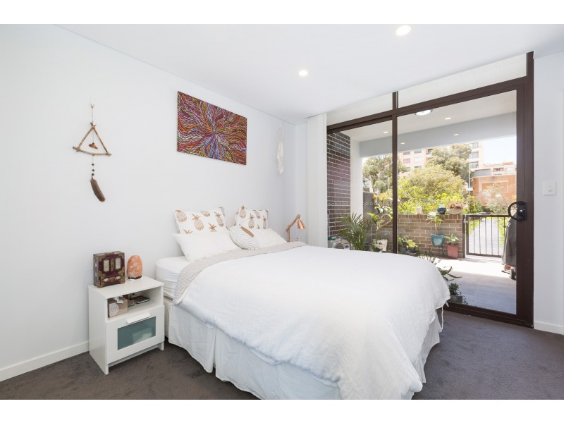 2/6 Central Road, Miranda NSW 2228