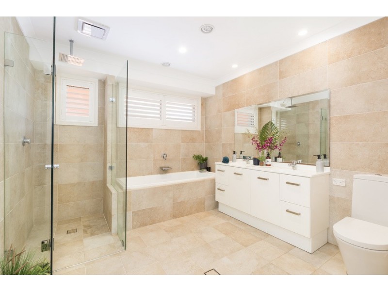 1 Jonathan Place, Miranda NSW 2228