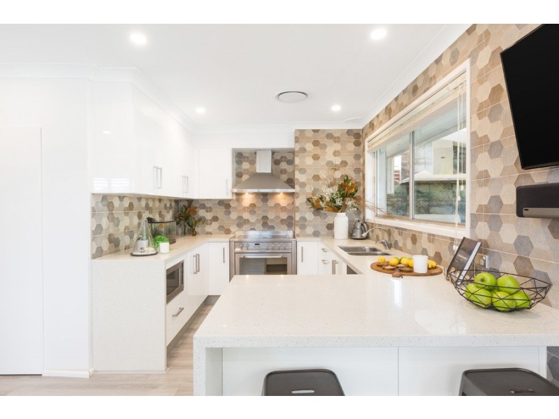 1 Jonathan Place, Miranda NSW 2228