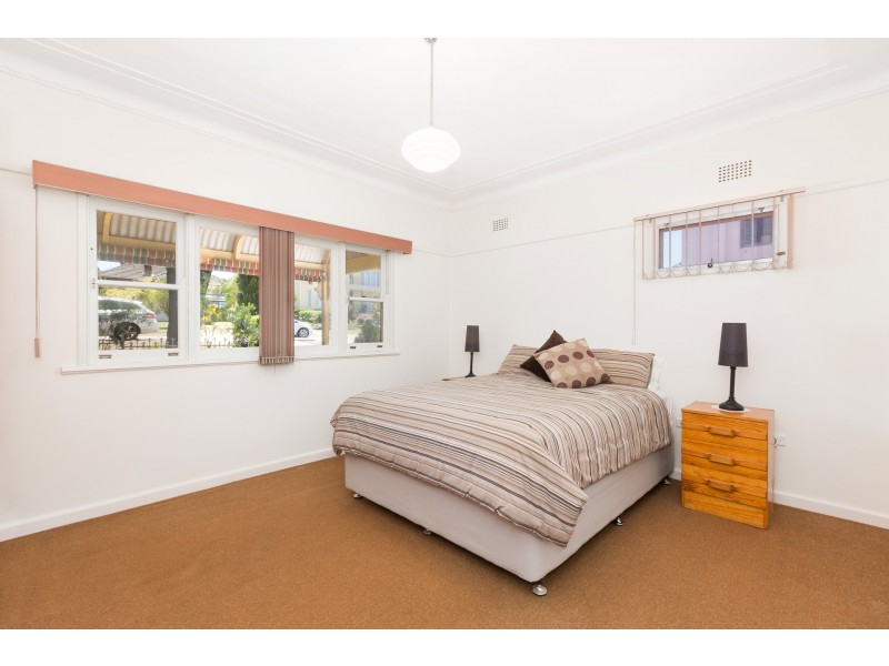 24 Venetia Street, Sylvania NSW 2224