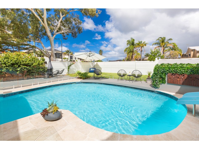 1 Warrego Avenue, Sylvania Waters NSW 2224