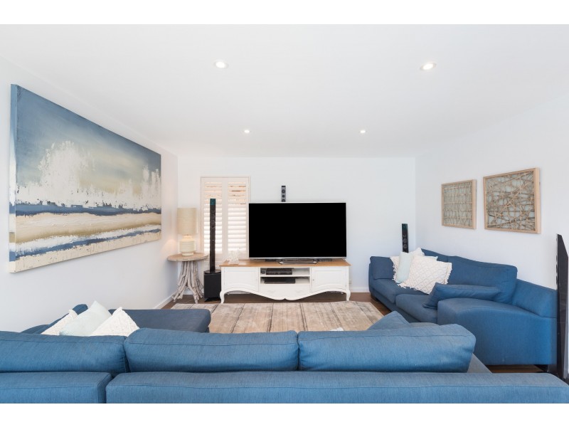 1 Warrego Avenue, Sylvania Waters NSW 2224