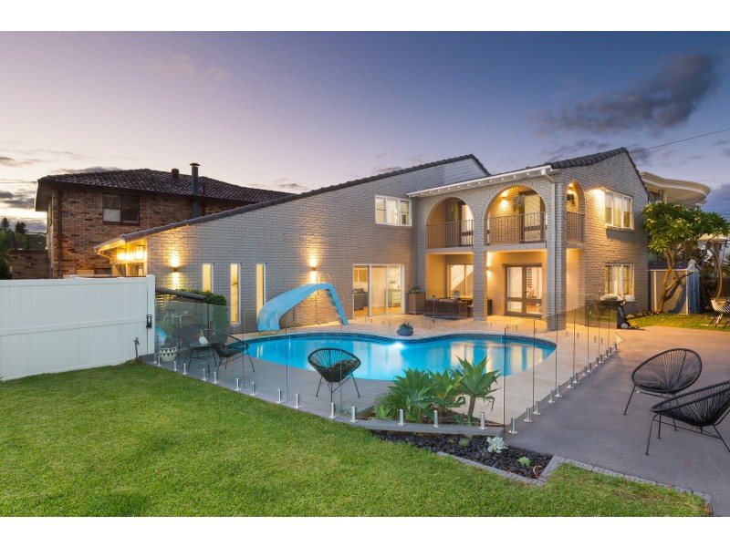 1 Warrego Avenue, Sylvania Waters NSW 2224