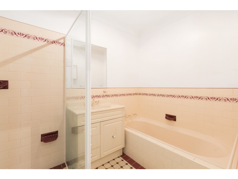 2/33 Stuart Street, Helensburgh NSW 2508