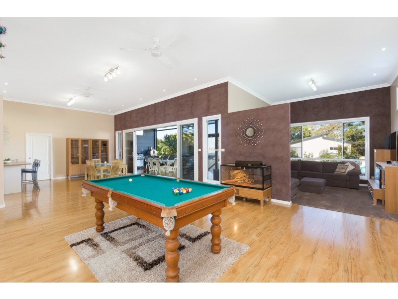 12 Highview Crescent, Oyster Bay NSW 2225