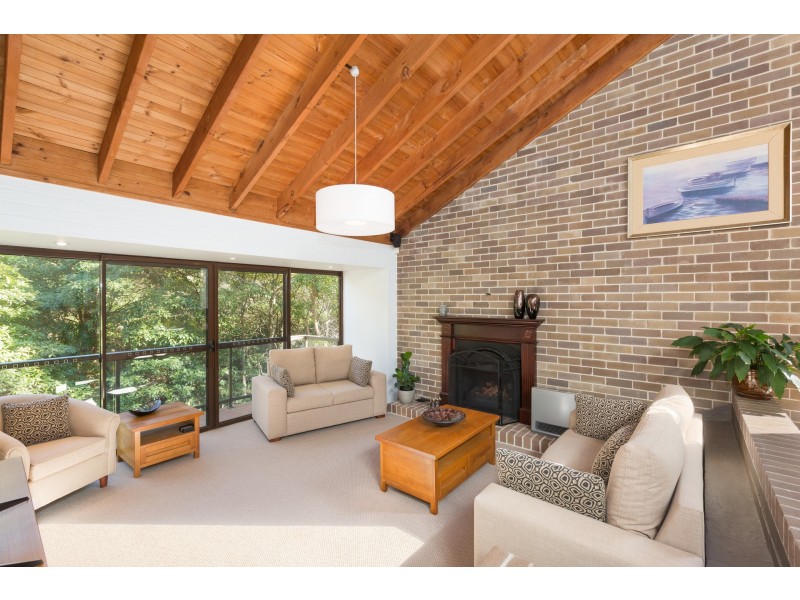 25 Valley Way, Gymea Bay NSW 2227