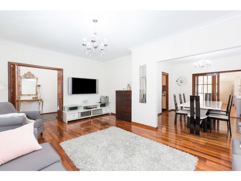 10 Watergum Place, Alfords Point NSW 2234