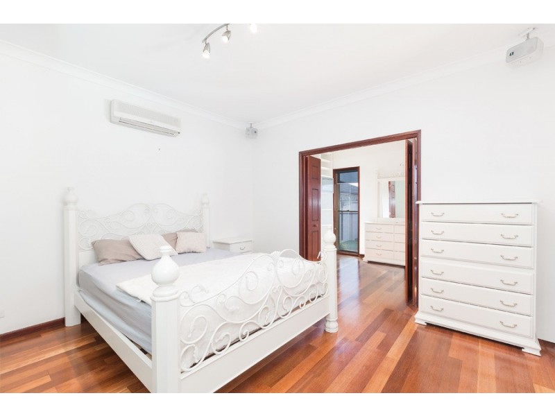 10 Watergum Place, Alfords Point NSW 2234