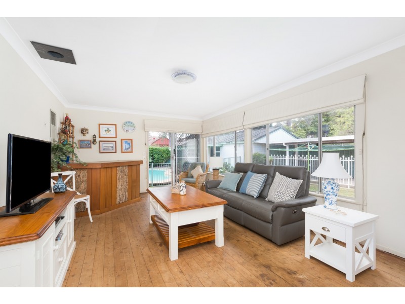 13 Wannyl Road, Kirrawee NSW 2232