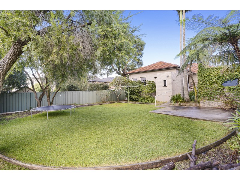 16 Ocean View Street, Woolooware NSW 2230