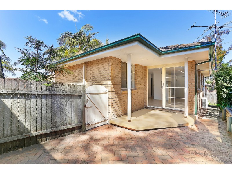 2/9-11 Clements Parade, Kirrawee NSW 2232