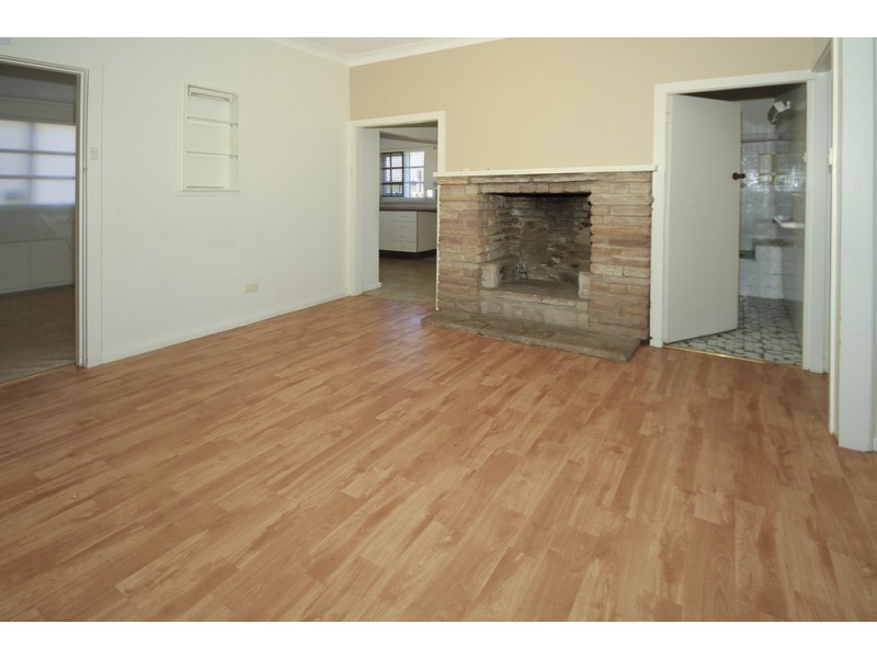 20 Gerald Road, Illawong NSW 2234