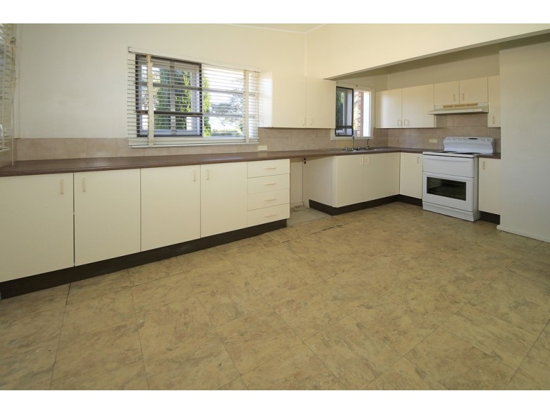 20 Gerald Road, Illawong NSW 2234