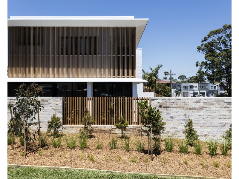 1/2 Yuruga Avenue, Caringbah South NSW 2229